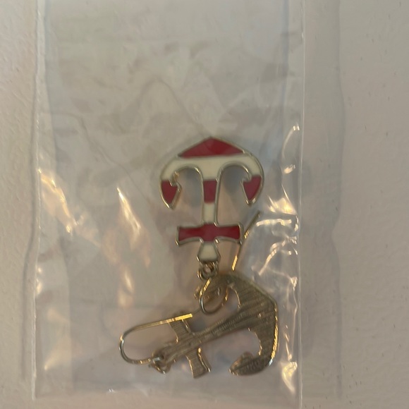 Statement Anchor dangle drop pierced earrings red white gold - Picture 2 of 4